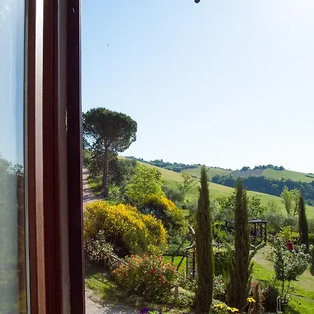 Agriturismo Lavanda Blu Farm stay Carassai