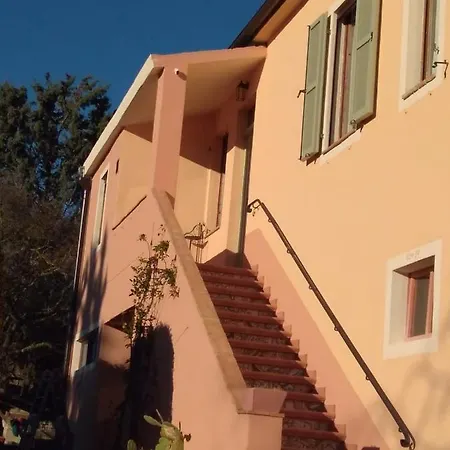 Agriturismo Lavanda Blu Farm stay Carassai
