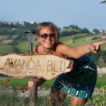 Agriturismo Lavanda Blu Farm stay Carassai